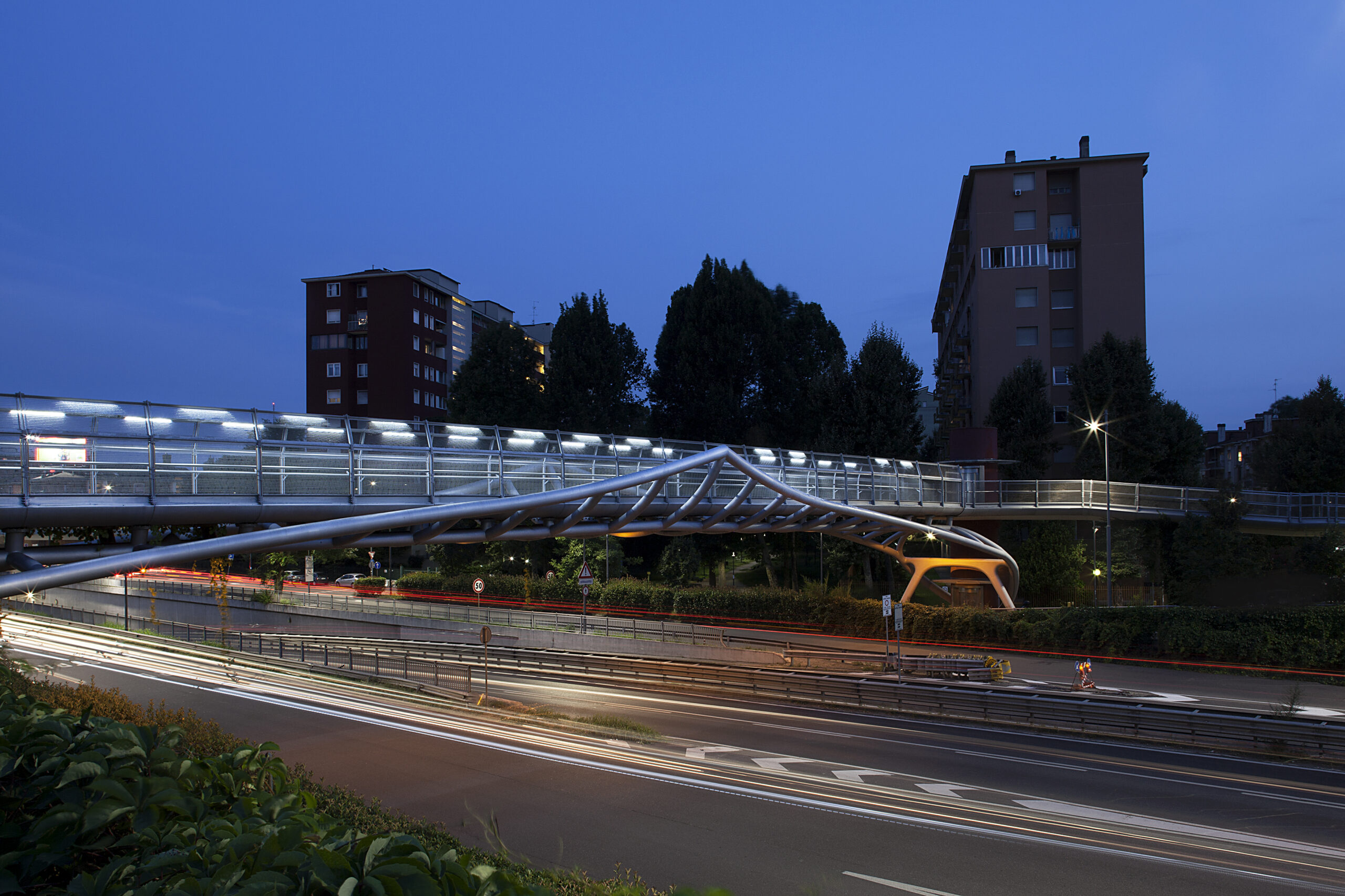 PEDESTRIAN BRIDGE VIA DE GASPERI