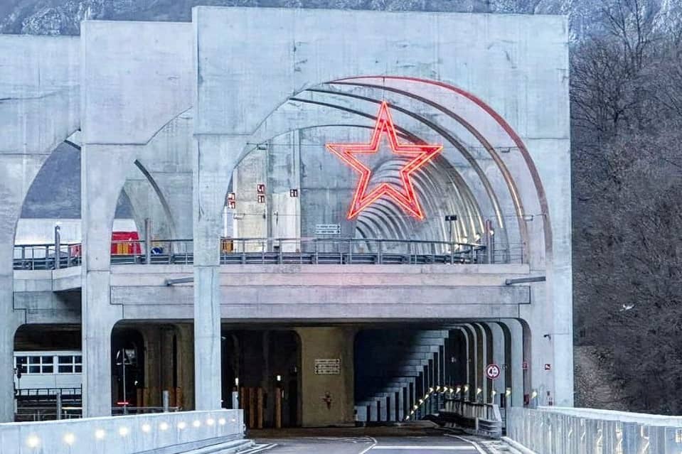 Stella rossa sanpellegrino